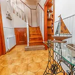 La Capitana *